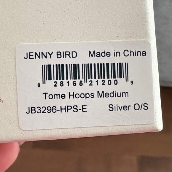 Jenny Bird Tome Hoops Medium Silver NWT - Picture 8 of 8